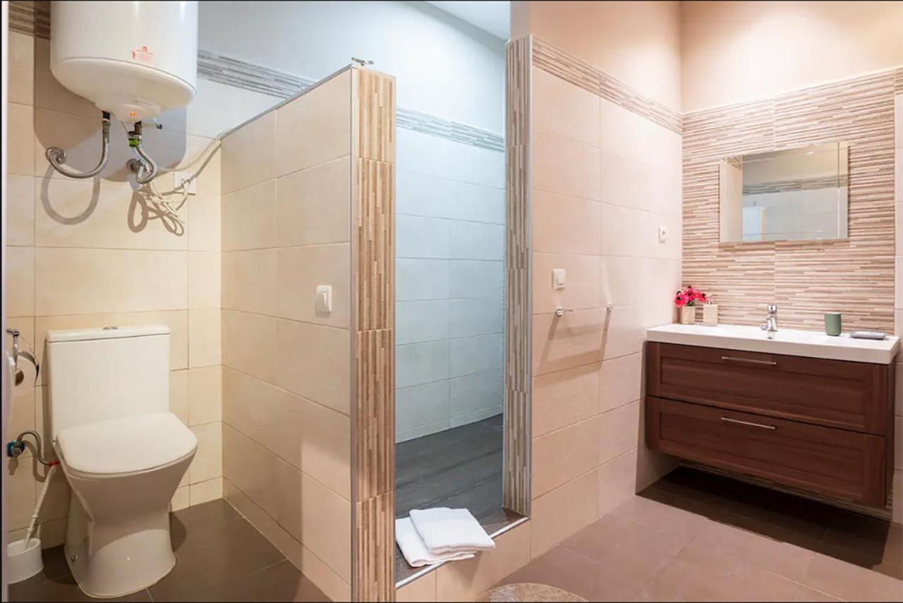 Rustic & Nice Apartment In Malaga Center Extérieur photo
